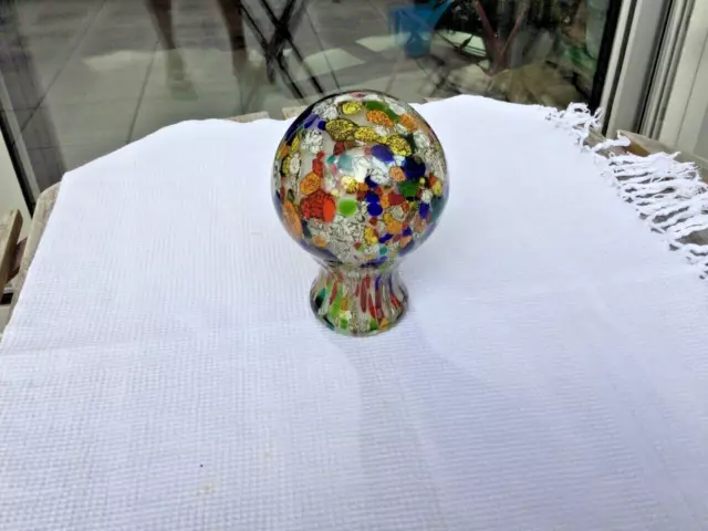 boule d'escalier en verre soufflé multicolore
