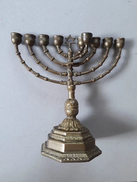 alte jüdische MENORA aus MESSING - Kerzenhalter Judentum Israel Kerzenständer alte jüdische MENORA aus MESSING - Kerzenhalter Judentum Israel Kerzenständer