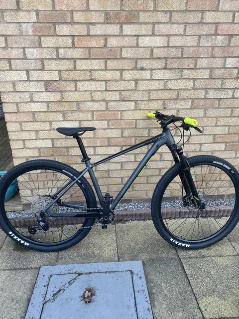 scott scale 980 dark grey