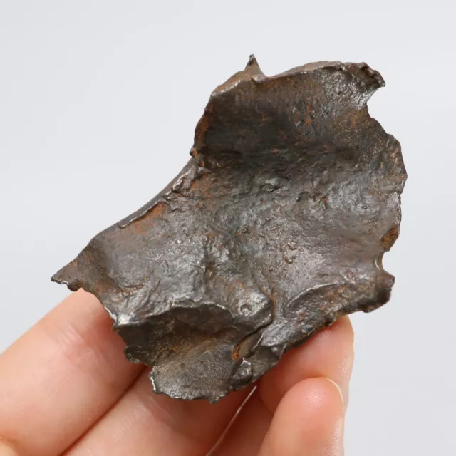 102g Gebel Kamil iron meteorite, Egypt, Space Gift, meteorite, specimen R1445
