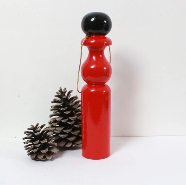 Ancienne Tirelire Quille en bois FMF