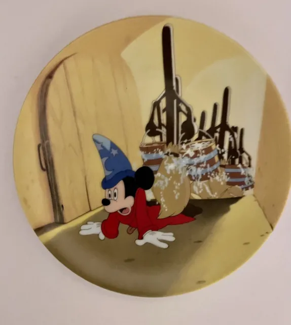 Disney Fantasia "WIZARDRY GONE WILD" Mickey Mouse Collector Plate Excellent Cond