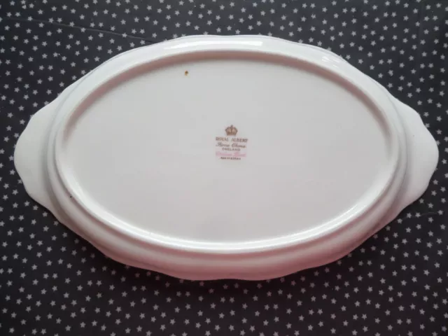 Royal Albert Chelsea Bird Small Oval Serving Dish With Side Handles. 2