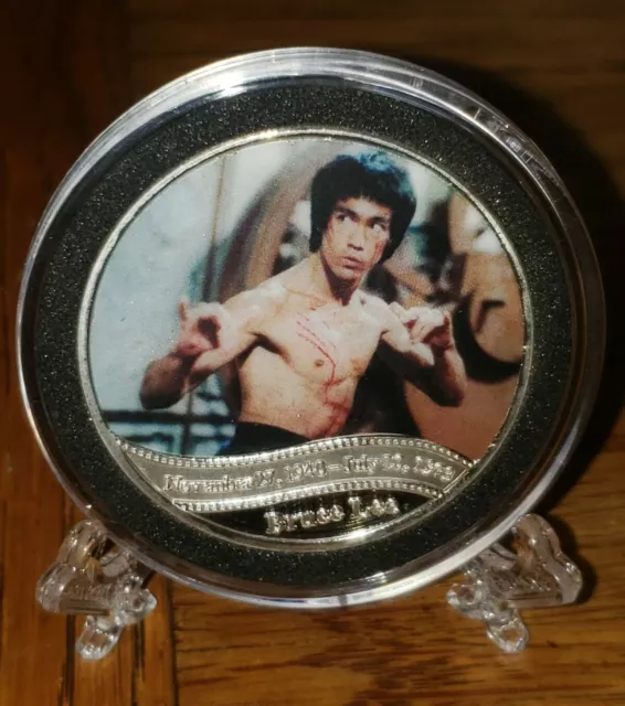 Bruce Lee Silver Plated 40Mm Coin With Black Capsule & Stand! Mint! Brand New!