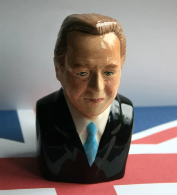 BAIRSTOW MANOR COLLECTABLES - DAVID CAMERON - CHARACTER JUG 12cm - LTD EDITION