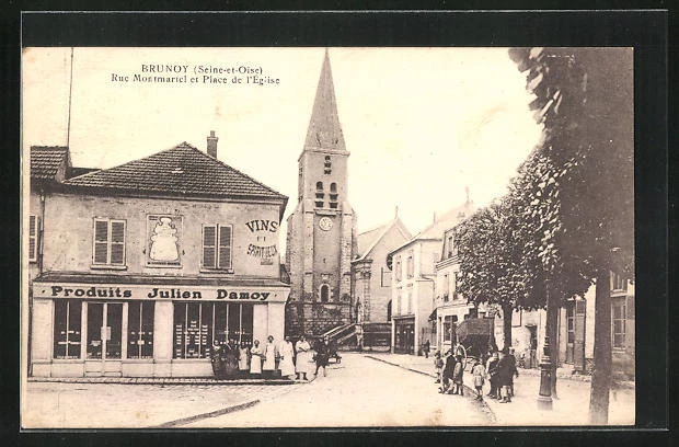 CPA Brunoy, Rue Montmartel et Place de l´Église 1923