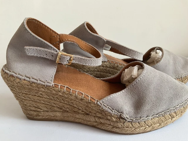 CARVELA COMFORT SANDALS Ladies UK 4 Simple FAULTY Suede Wedge Shoes RRP 99 10.99 PicClick UK
