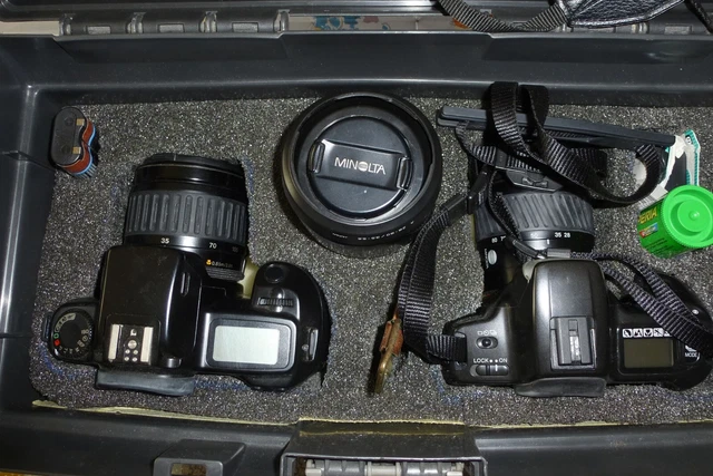 Lot d'appareil photo argentique CANON MINOLTA
