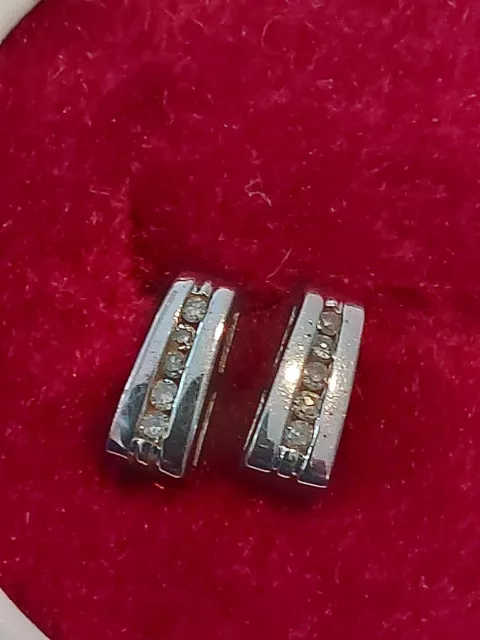 Ernest Jones 9ct White Gold Diamond earring