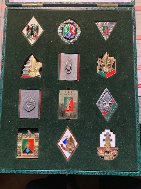 Insigne Légion étrangère 4RE Collection, Les Caporaux Chef, Numéroté, Fabriqué En France, Neuf