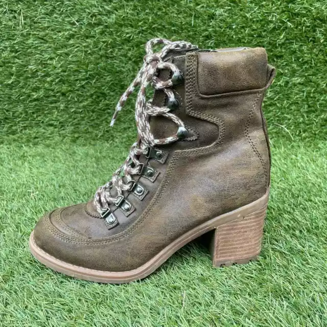 Carlos by Carlos Santana size 7.5 Olive Green Boots NWOT