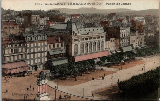 *48241 cpa Clermont Ferrand - Place de Jaude