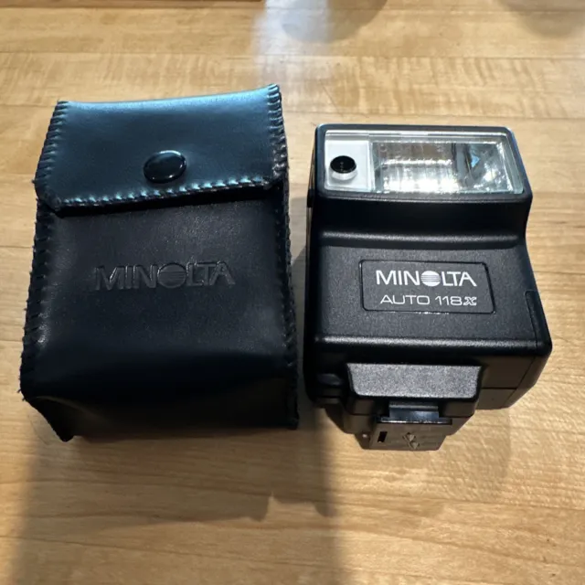 Minolta Auto 118X Flash with Case