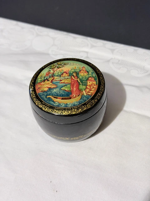 Boîte Laquée Russe Artisanale Peinte à La Main, Décor Conte Populaire Par L'artiste Strogonova - Objet De Collection Neuf