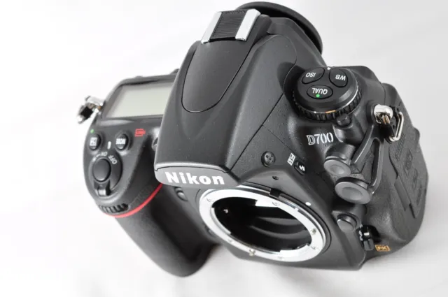 [NEAR MINT] NIKON D700 12.1MP Digital SLR Camera w/Speedlite From Japan By DHL 3