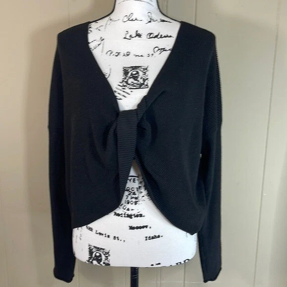 Cotton Candy LA Twist Front Crop Knit Black Sweater Size Small