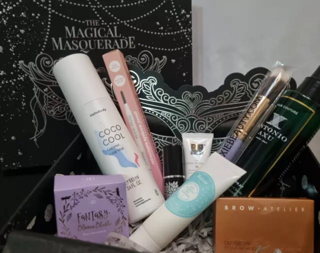 Beauty-Box mit 9 Artikeln, u.a. Hello Body