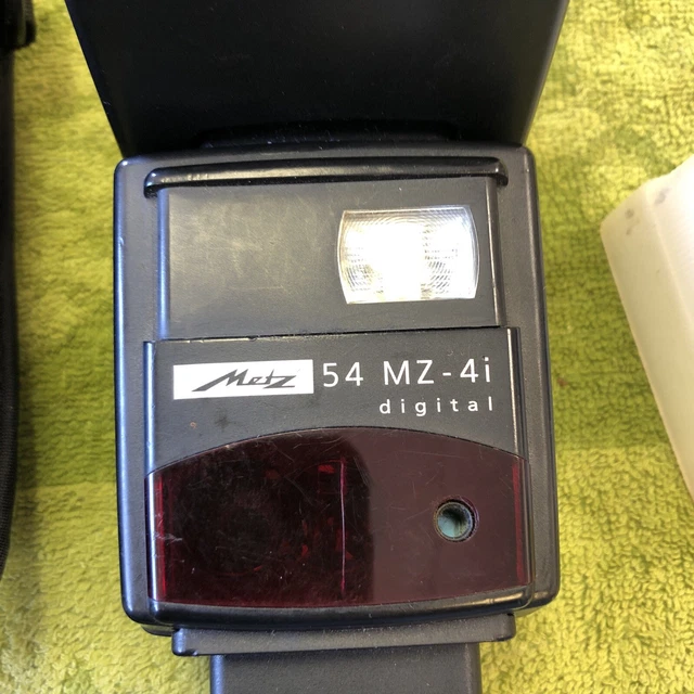 Metz Mecablitz 54 MZ-4i Flash for Nikon 2