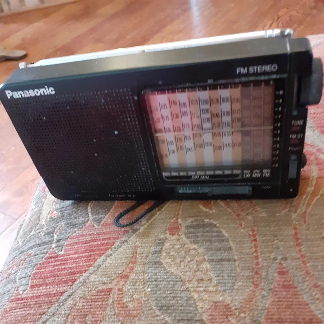 Radio Portable NATIONAL RF-9L - SW/LW/MW/FM - Bon État - Envoi Mondial