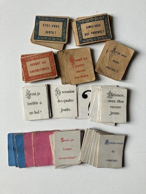 Gros lot cartes de divination anciennes, jeux anciens, magie.