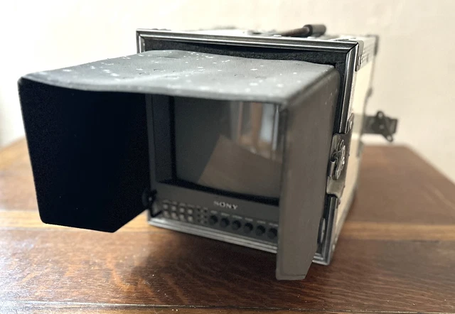 SONY TRINITRON PVM-9042QM, Colour Broadcast Monitor, 9” inch Screen ...