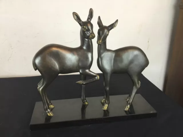 Les Biches par Irénée Rochard en régule patine medaille  1930 Art déco