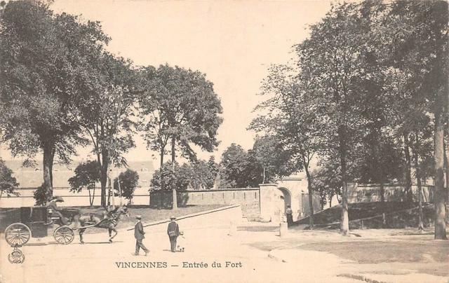 CPA VINCENNES Entrée du fort