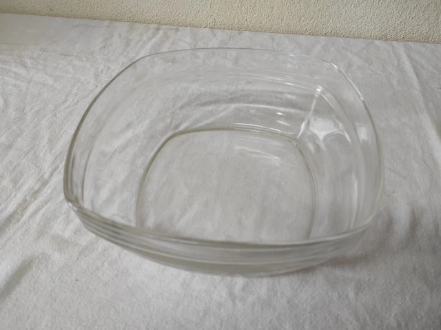 Saladier Arcoroc Rosaline Torsadé - Diamètre 18,5 Cm - Verre Rose - Très Bon état
