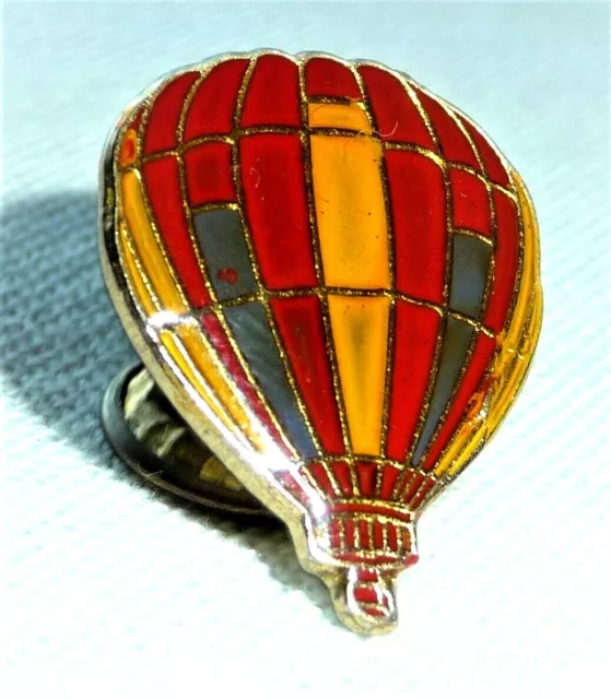 Hot Air Balloon Gondola Gold Tone Outlined Aviation Enamel Hat/Lapel Pin Tie Tac