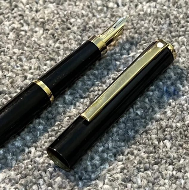 Sheaffer Fashion Fountain Pen-Black Laque Gt-Medium Nib-Working Order-Free Post!