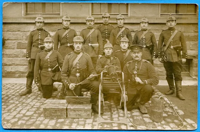 CPA Photo : Soldats allemands du IR Nr. 69 et leur mitrailleuse MG 08 / 1914