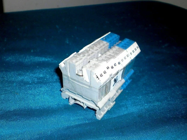 Lot 16pcs. Phoenix Contact UK3 Terminal Block
