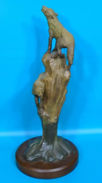 Starlite Creations Primal Visions Moon Howling Wolves Sculpture Moonlight Vision 2