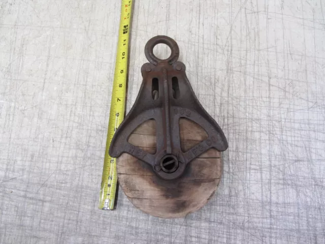 Vtg Antique Ney 142 Cast Iron & Wood Hay Trolley  Barn Pulley Drop Farm Tool