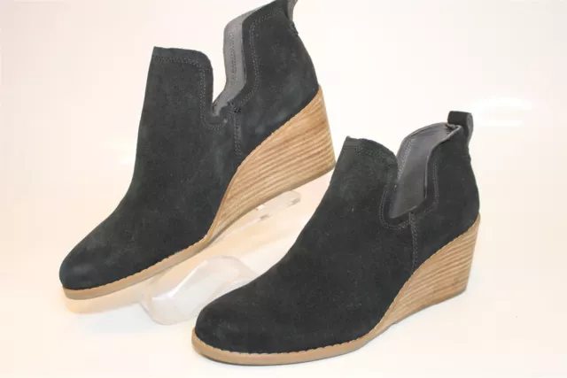 TOMS Kallie Stacked Wedge Black Suede NWD Womens Size 9 40 Ankle Boots 10016175