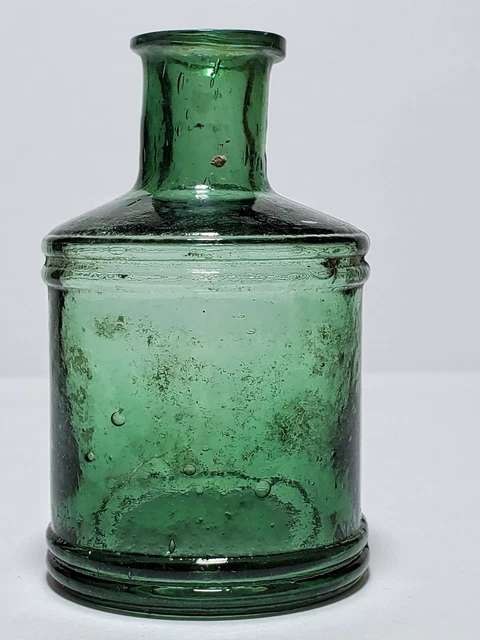 Old Antique Inkwell of the 1800's. Ink Well Glass. 2,99 in.