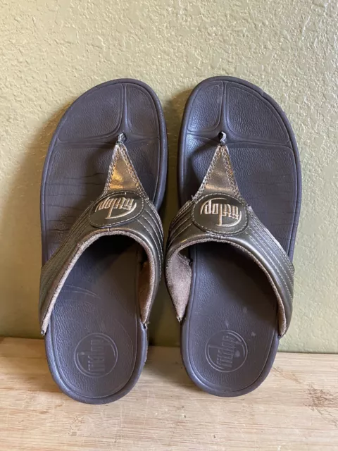 FitFlop Sandals Womens 7 Walkstar Metallic Wedge Thong Flip Flops 028-012 Bronze