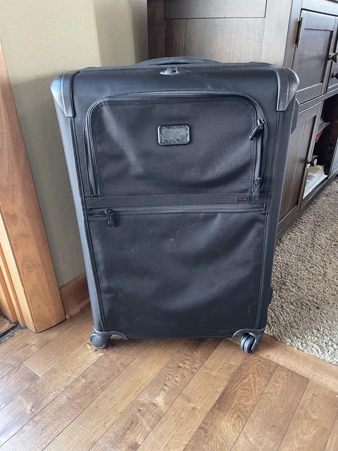 Tumi Alpha 2 Extended Trip Expandable 4 Wheeled Packing Case Spinner - Black