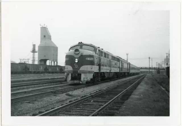 Train Photo - Chesapeake & Ohio Railroad #4022 Locomotive 1960s Passenger