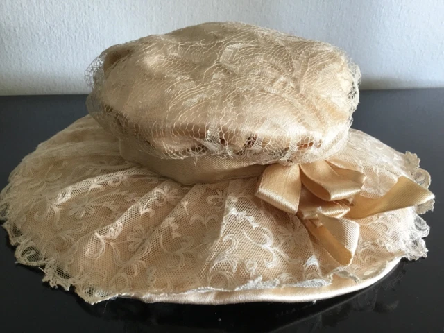 2 chapeaux de poupées anciens fabriqués main 7