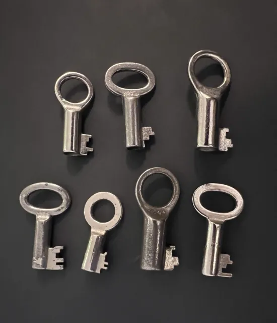 7 kleine alte Schlüssel -  Hohlschlüssel - vintage - Hohlbartschlüssel