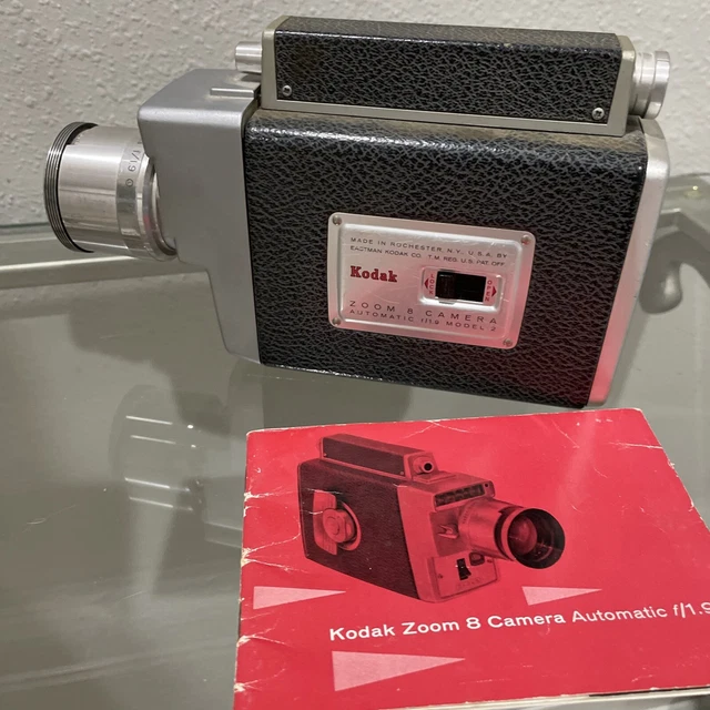 Kodak Zoom 8 Reflex Vintage Camera Automatic. Not Tested.