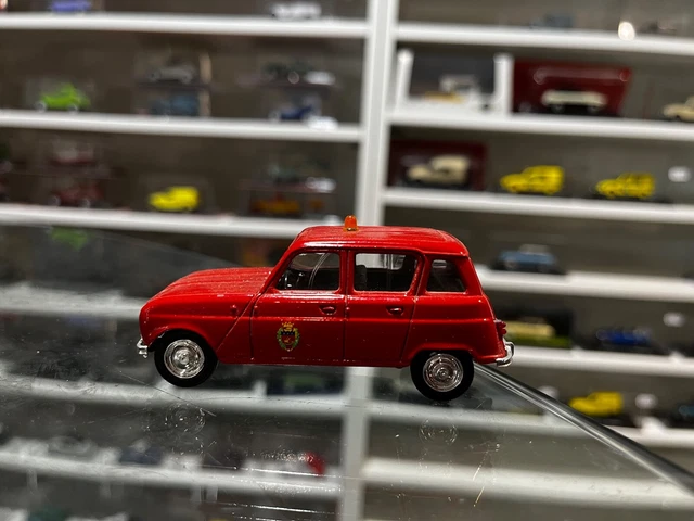 Renault 4L Touring Secours Modellauto 1:43 – Belgische Version, Jahr 1986, Von IXO/Jumajo, Sammlerstück
