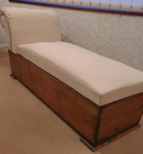 Antique Oak Chaise With Storage