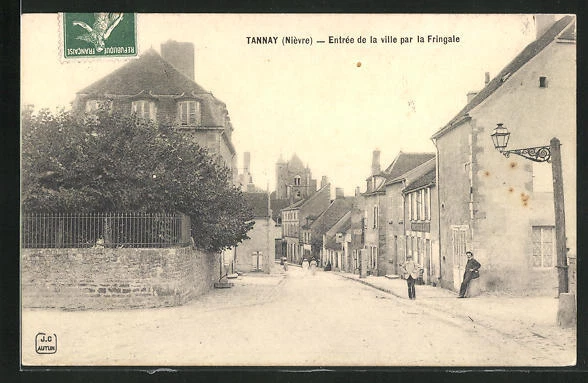 CPA Tannay, Entrèe de la ville par la Fringale 1908