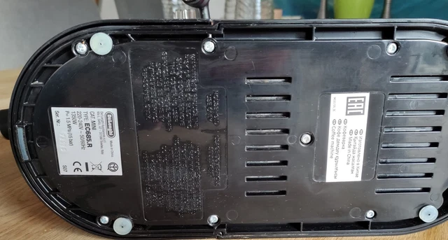 DeLonghi Espresso-maschine DEDICA Style EC 685.rot 7