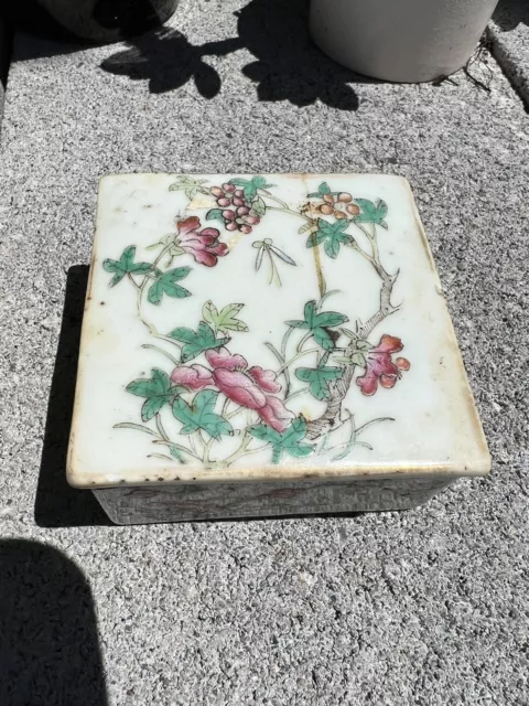 Antique Chinese porcelain famille rose square Ink box, Qing dynasty