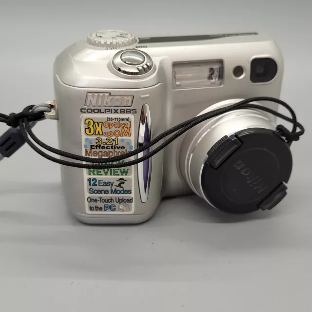 Nikon Coolpix 885 3.2MP Compact Digital Camera Silver Tested