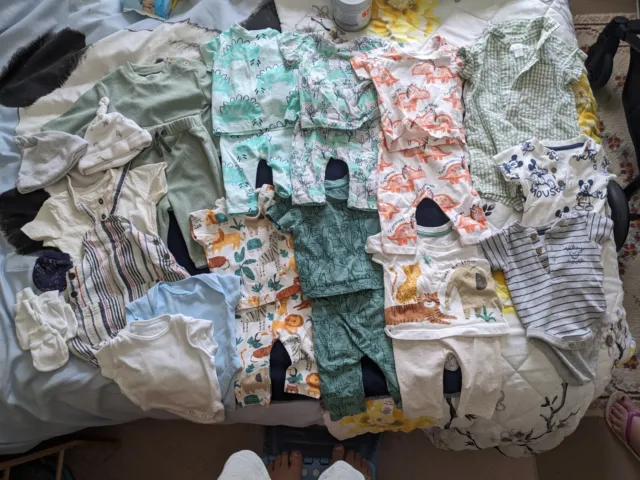 Baby clothes 0-3 months - job lot
