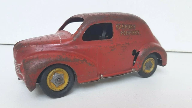 Autocollant rond rouge Sapeurs Pompiers SP